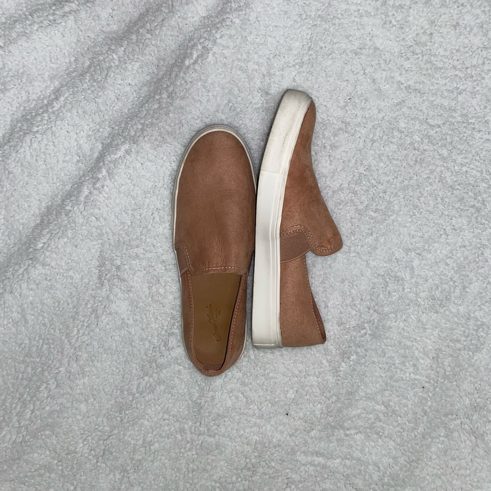 Slip ons
